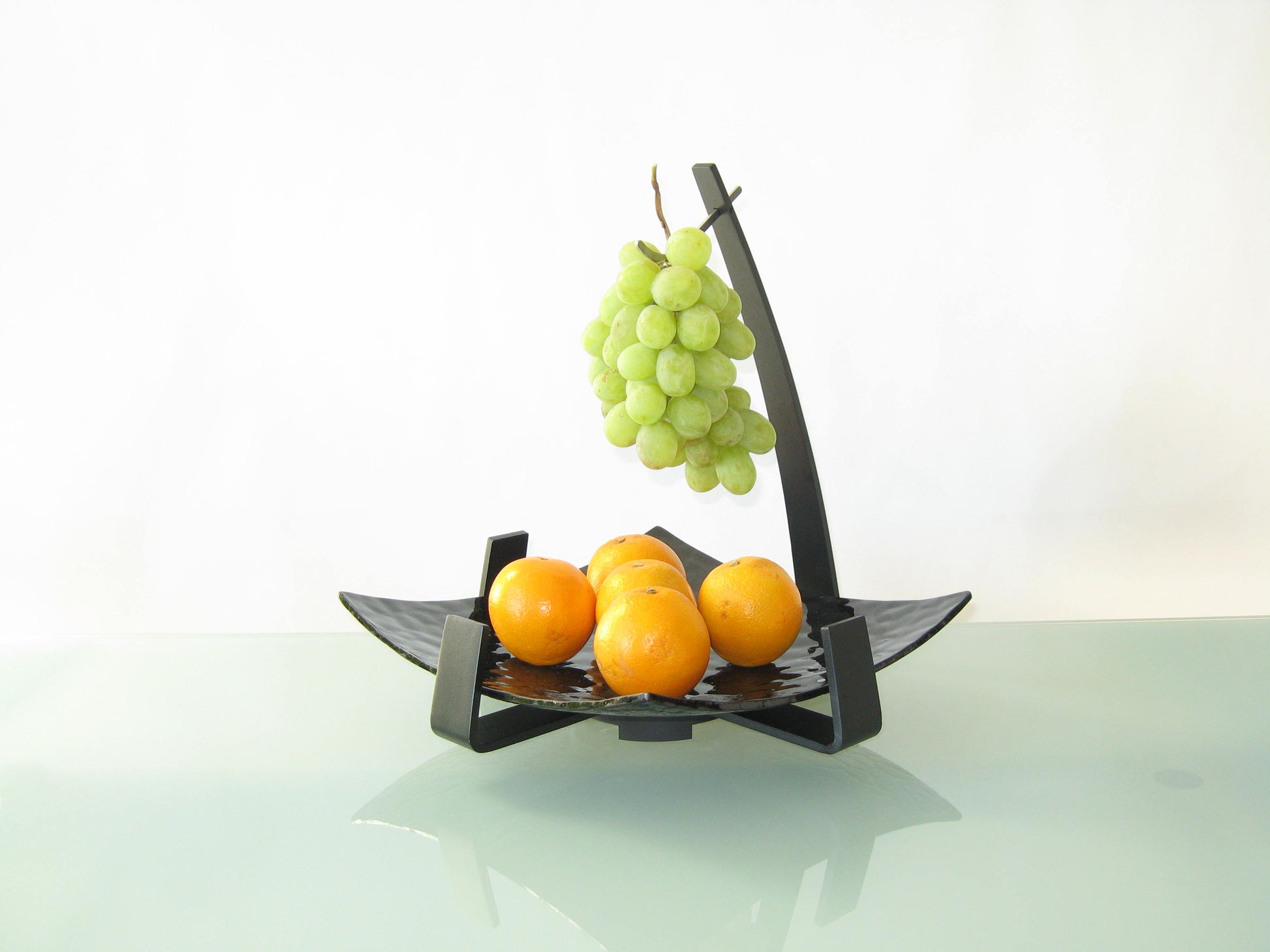 Zojila.com: Pomona Fruit Holder: Fruit platter with Banana Hanger, Detachable glass platter with Aluminium arms and hanging hooks: Kitchen & Dining