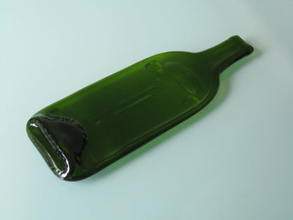 Zojila.com: Pompeii Cheese Platter : Repurposed Glass Wine Bottle Cheese Platter with non slip base - Green : Kitchen & Dining