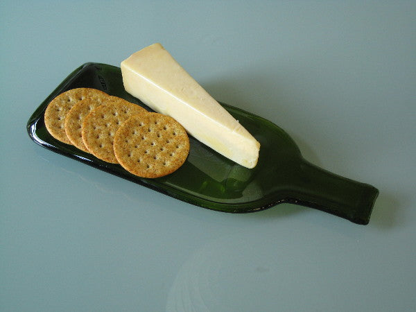 Zojila.com: Pompeii Cheese Platter : Repurposed Glass Cheese Platter, Non-porous with non slip base made from recycled Wine Bottles - Green : Kitchen & Dining