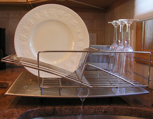Zojila.com : Rohan Dish draining rack, water pours over middle region of drainboard